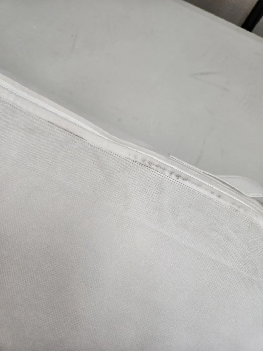 NWOT QUINCE Premium Down Pillow Medium King 9861